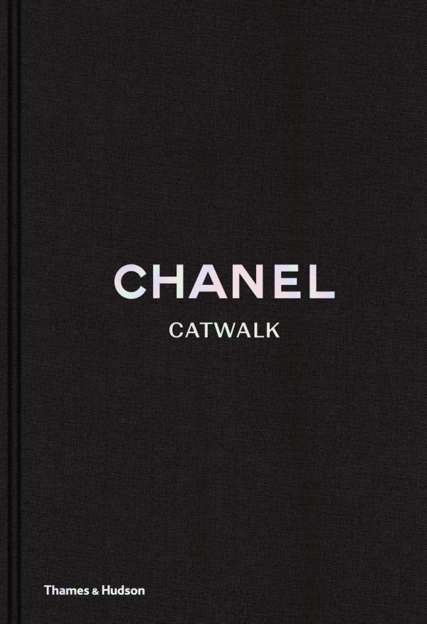 Chanel Catwalk: the Complete Karl Lagerfeld Collections 9780500518366