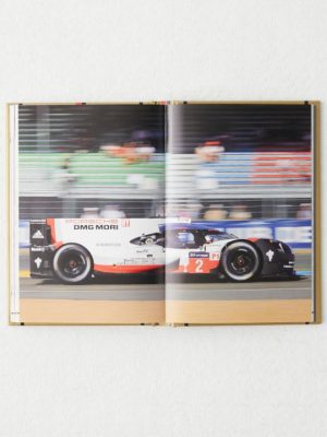 The Story of Porsche 9781802792911