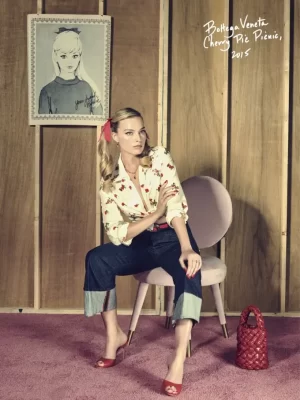 Barbie The World Tour by Margot Robbie 9780789345578