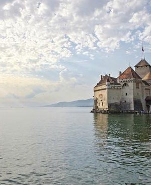 Swiss and Alpine Islands 9783832796990