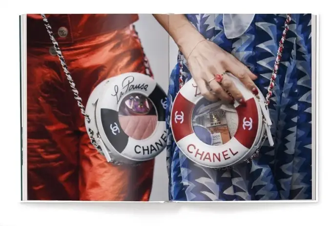 The Ultimate Guide to Chanel Bags 9783961717118